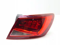 Luz trasera izquierda Seat Leon III 5F0945207C