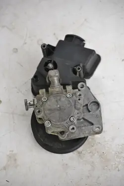 Pompe de direction assistée Mercedes-Benz OE