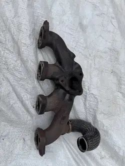 Käytetty pakoputken keräin OEM 140042975R Mercedesille
