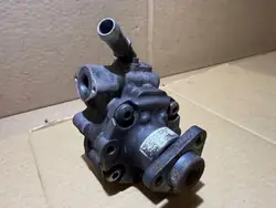 Pompe de direction Audi OEM 8K0145154H 2.0 TDI