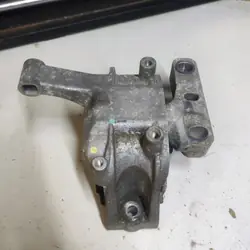 VW Tiguan I 2.0 Soporte de motor 5N0199262E