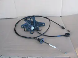 Tranca do capô Nissan OE OEM cięgno pokrywy silnika rygiel k13 iv fl