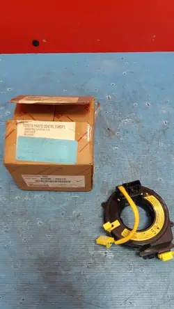 Toyota Terugrolband 84306-06010