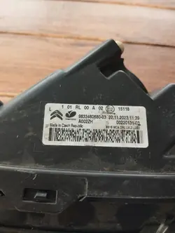 Citroen C3 III vasen ajovalaisin OEM 983348068 DRL:llä