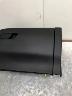 Matkustajan hansikaslokero Ford Focus MK4 OEM JX7B4A508AWBILI