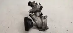 Bomba de agua Mercedes-Benz OEM 1032010101 - Usada