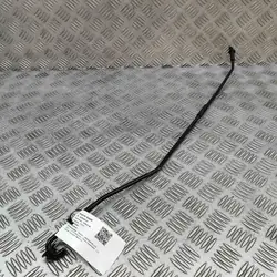 OEM 657716UA0A Konepellituki Nissan Qashqai III:lle