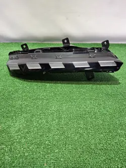 Farol Halógeno Esquerdo DRL Peugeot 308 T10 2021- OEM 9835389680