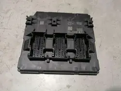 VW Mukavuusmoduuli OEM 3AA937087Q Passat B7 Alltrackille