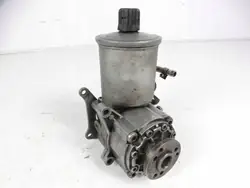 Pompe direction assistée Mercedes A2104661501 pour W202 2.2CDi