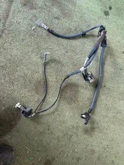 Minuspol-Klemme OEM 255609 für Toyota Auris II