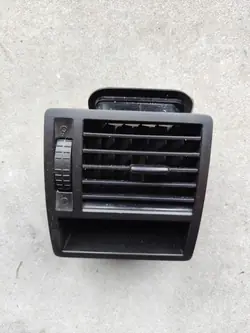 Rechter zijluchtrooster OEM 7E0819204C voor VW T5