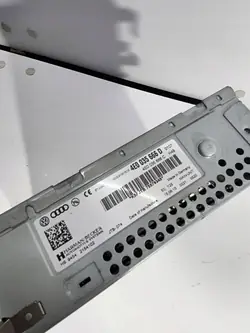 OEM 4E0035666D CD/DVD-vaihtaja Audi A6 S6 C6:lle