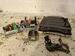 Contrôleur ECU moteur Fiat Linea 1.4 51804530