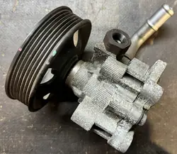 Pompe de direction assistée JEEP GRAND CHEROKEE WK2 II 5.7