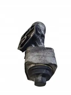 Skoda Öljysuodatin Kotelo OEM 045115389 - Käytetty