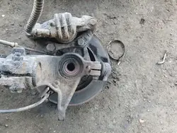 OEM Zwrotnica Piasta Remklauw Links Voor Peugeot 206