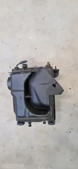 Nissan Luftfilterhus OEM 1kc0a - Begagnad