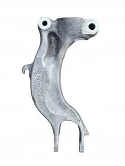 Oikea Etujousitushaarukan Kiinnitys OEM 4M0413038