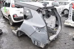 Garde-boue arrière Nissan X-Trail T33 OEM 421697