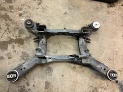Viga suspensión trasera Mercedes GLE W167 OEM A1673500000