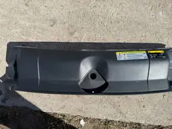 Audi A5 8W voorste gordelkap OEM 8W6807081B
