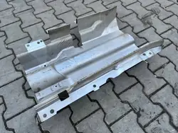 Pakoputken lämpösuoja OEM K8D29C141 Land Rover