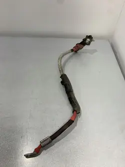 Pince de borne positive Jaguar OEM FBZ19088