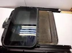 Teto solar OEM 7106068 para Nissan Primera P12