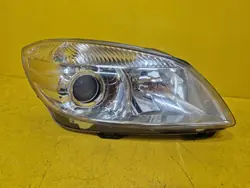 SKODA FABIA II LIFT Lampe Avant Droite 5J1941016D