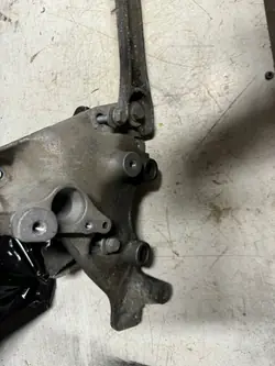 Soporte de Caja Renault OE OEM 256011 - Usado