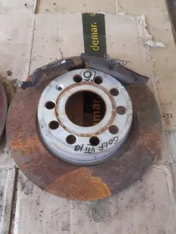 OEM 5Q0615601D Takajarrupalat Golf VII:lle