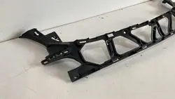 Bumper-Montageschieber vorne Mercedes E-Klasse W212 A212