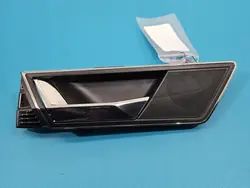 Poignée Intérieure Arrière Gauche OEM 3V0839221B