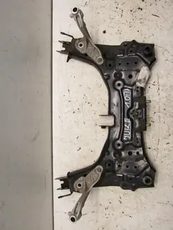 Travesaño delantero OEM 36466R para Nissan Juke F16