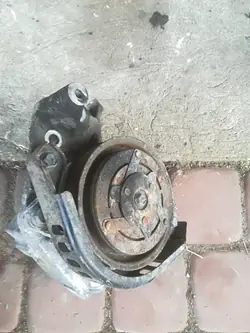 Pompe à eau Toyota OEM 064100-1080 pour Hiace 2KD