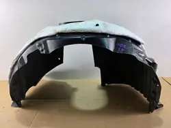 Vasen etulokasuoja OEM 9868183780 Peugeot 208 II