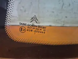 Hintere linke Karosserie-Scheibe OEM Wrakomania-28371- für Citroen C2