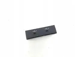USB-Anschluss OEM 82A035736A für Porsche Taycan 2022