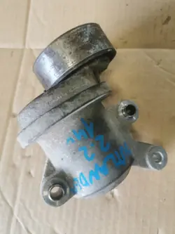 Rouleau tendeur de courroie Mitsubishi OE MD312403
