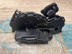 Skoda Octavia Mk4 Vänster Bakdörrslås