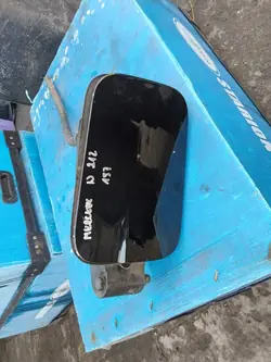 Tapa de combustible Mercedes W212 OEM 197 - Usado
