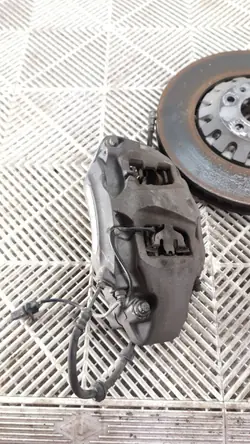 Kit disques et étriers avant OEM 4M0615106BG
