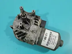 Motor de limpiaparabris delantero VW Golf V 0390241744 1K1955119B
