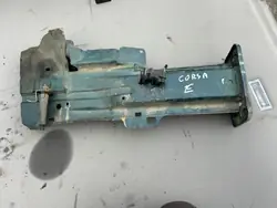 OPEL CORSA E Höger Sidoliständkapsel - OEM Del