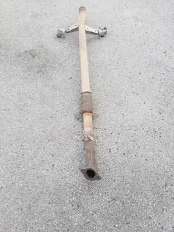 Chrysler Uitlaatpijp OEM 1VQ08DX8RW - Gebruikt