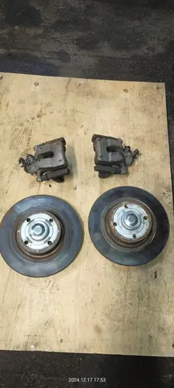 OEM 6876980 Jarrujousimet & Kiekot Taka Renault