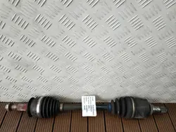 Suzuki Kizashi 09-14 2.4B vänster framhalvaxel 4x4 Auto