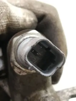 Peugeot Öljynsuodatinpohja OEM ARA191383 - Käytetty