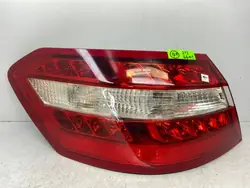 MERCEDES CLASSE E FEU ARRIÈRE GAUCHE A2129066601